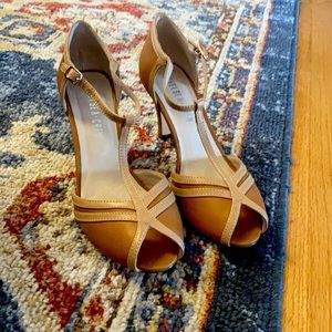 Chelsea Crew heels US size 6